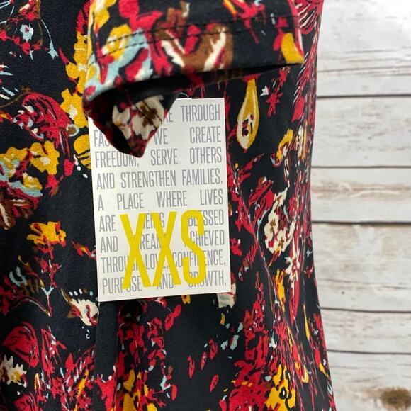 LuLaRoe Perfect T Size XXS Swing Shirt Flirty NWT New Black Red Yellow Tee - Picture 3 of 8